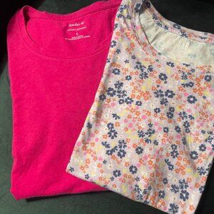 Banana Republic & GAP Short Sleeve Tees - Set of 2 - Small - Summer/Spring